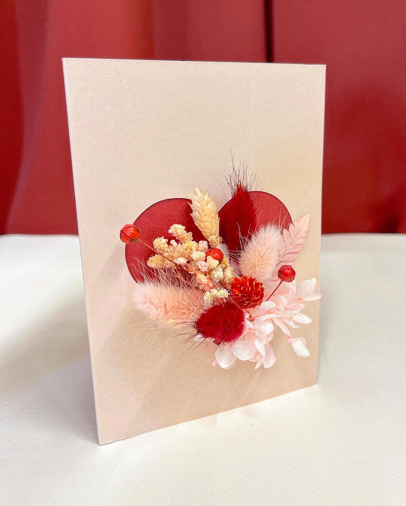 
                
                    Laden Sie das Bild in den Galerie-Viewer, Blumenkarte ”V-DAY HEART”
                
            